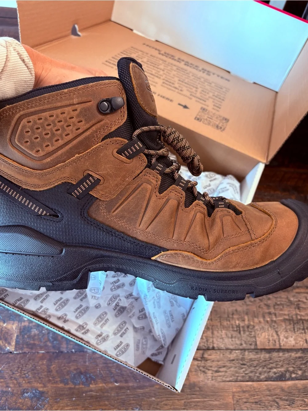 KEEN Men’s NWT Targee IV Mid Waterproof Work Boots Belgian/Black Size 13
